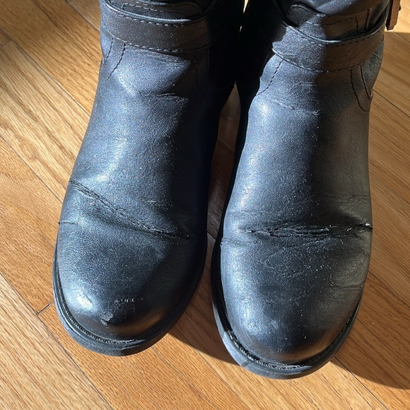 G by Guess black leather boots Sz 8.5 used worn Up to the knee height with heel - Picture 6 of 14